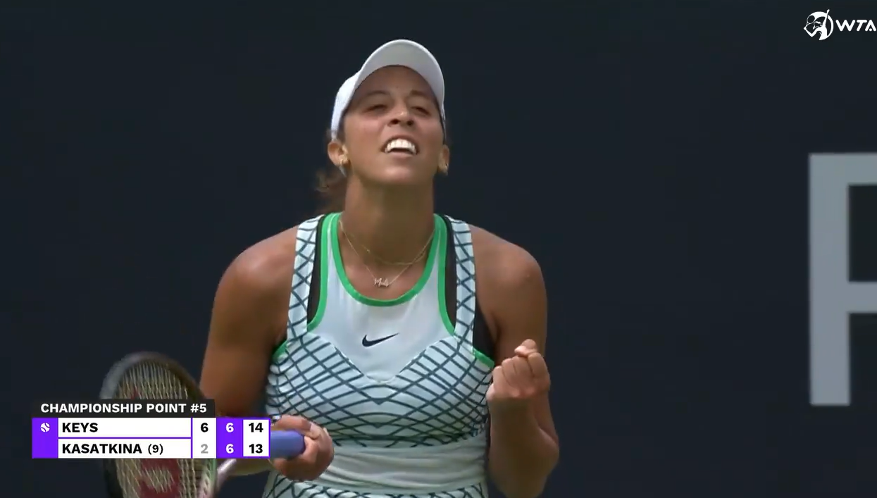 自幼便对足 自幼便对足