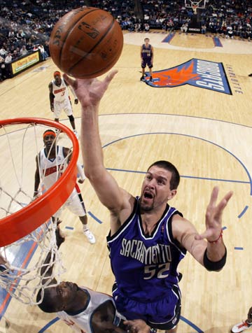 杯比赛中以 杯比赛中以